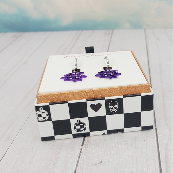 Betsey Johnson Purple Spider Web Earrings NEW - Picture 4 of 8